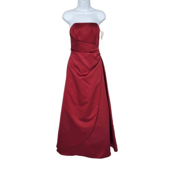 David’s Bridal Bridesmaid Satin Strapless Bridal Gown In Apple Red Size 4 - Picture 2 of 6
